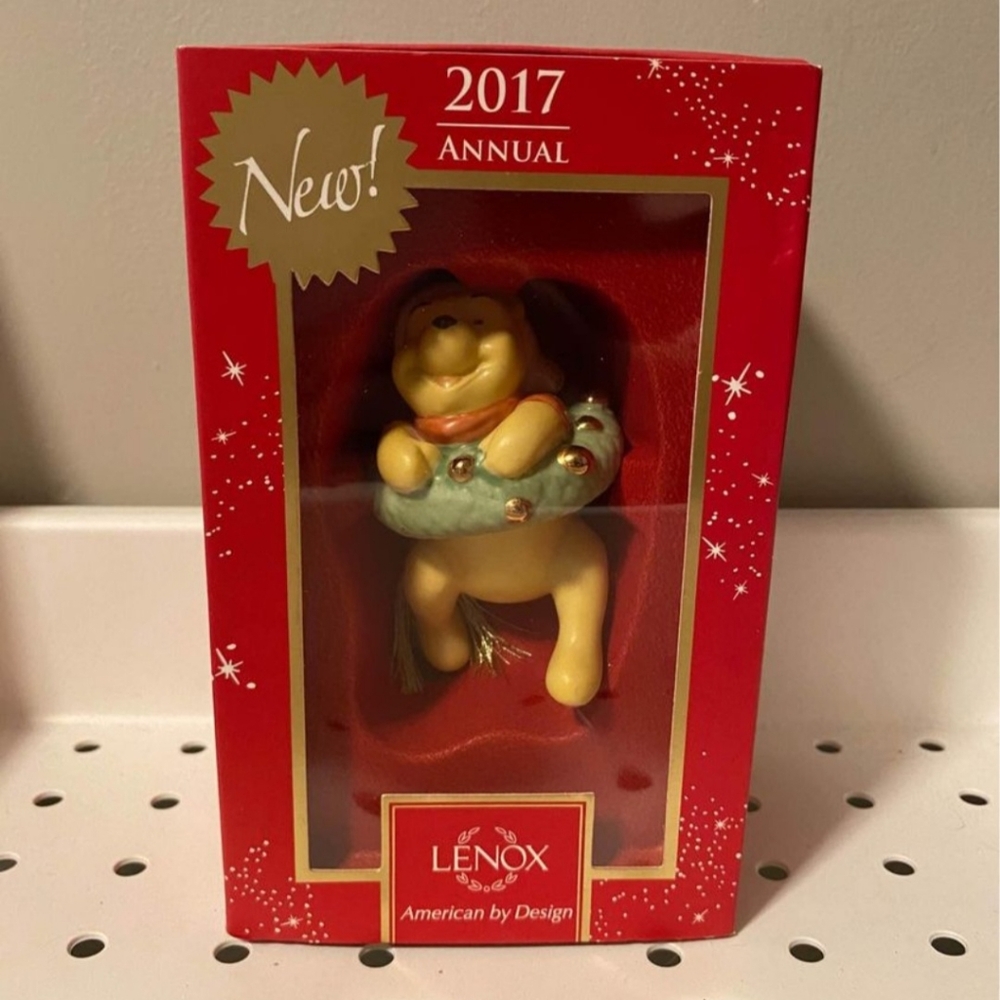 Rare Lenox Annual Ornament 2017 Hanging Around with Pooh